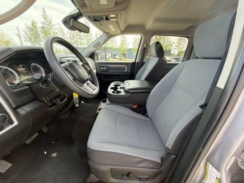 Used 2023 RAM 1500 Classic SLT AWD/4WD image 13