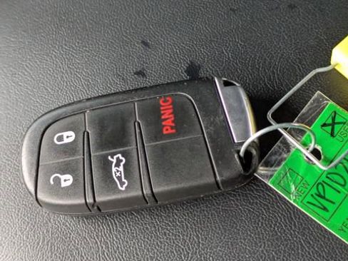 Used 2022 Dodge Challenger R/T Scat Pack w/ Driver Convenience Group image 27