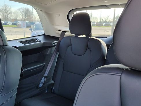 New 2026 Volvo XC90 B6 Plus image 31