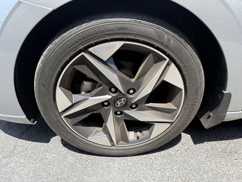 Used 2023 Hyundai Elantra SEL w/ Convenience Package FWD image 29