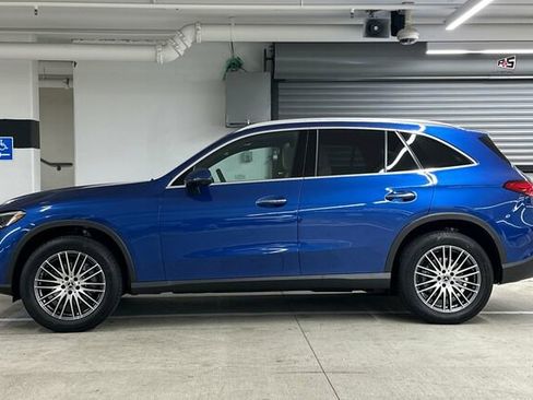 Used 2025 Mercedes-Benz GLC 300 GLC 300 image 7