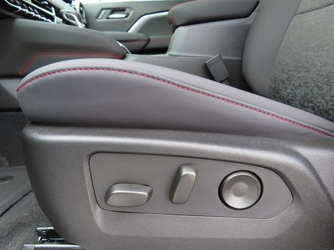 New 2026 Chevrolet Colorado Z71 image 9