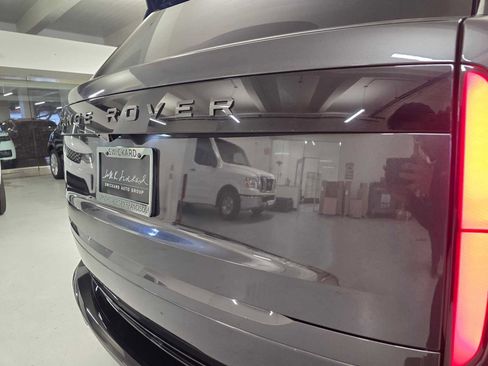 New 2025 Land Rover Range Rover Long Wheelbase SE image 15
