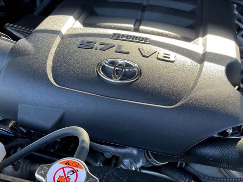 Used 2019 Toyota Tundra SR5 w/ SR5 Upgrade Package image 32