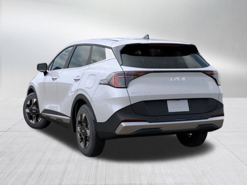 New 2026 Kia Sportage LX image 4