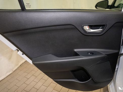 Used 2023 Kia Rio S image 9