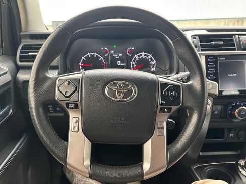 Used 2023 Toyota 4Runner SR5 AWD/4WD image 22