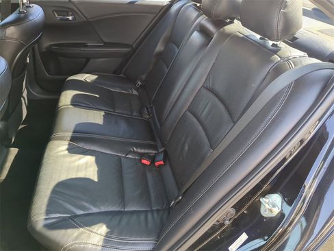 Used 2014 Honda Accord Sport image 16