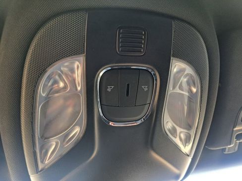 Used 2025 Jeep Compass Limited image 16