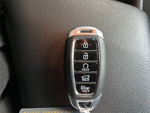 Used 2023 Hyundai Elantra SEL w/ Convenience Package image 24