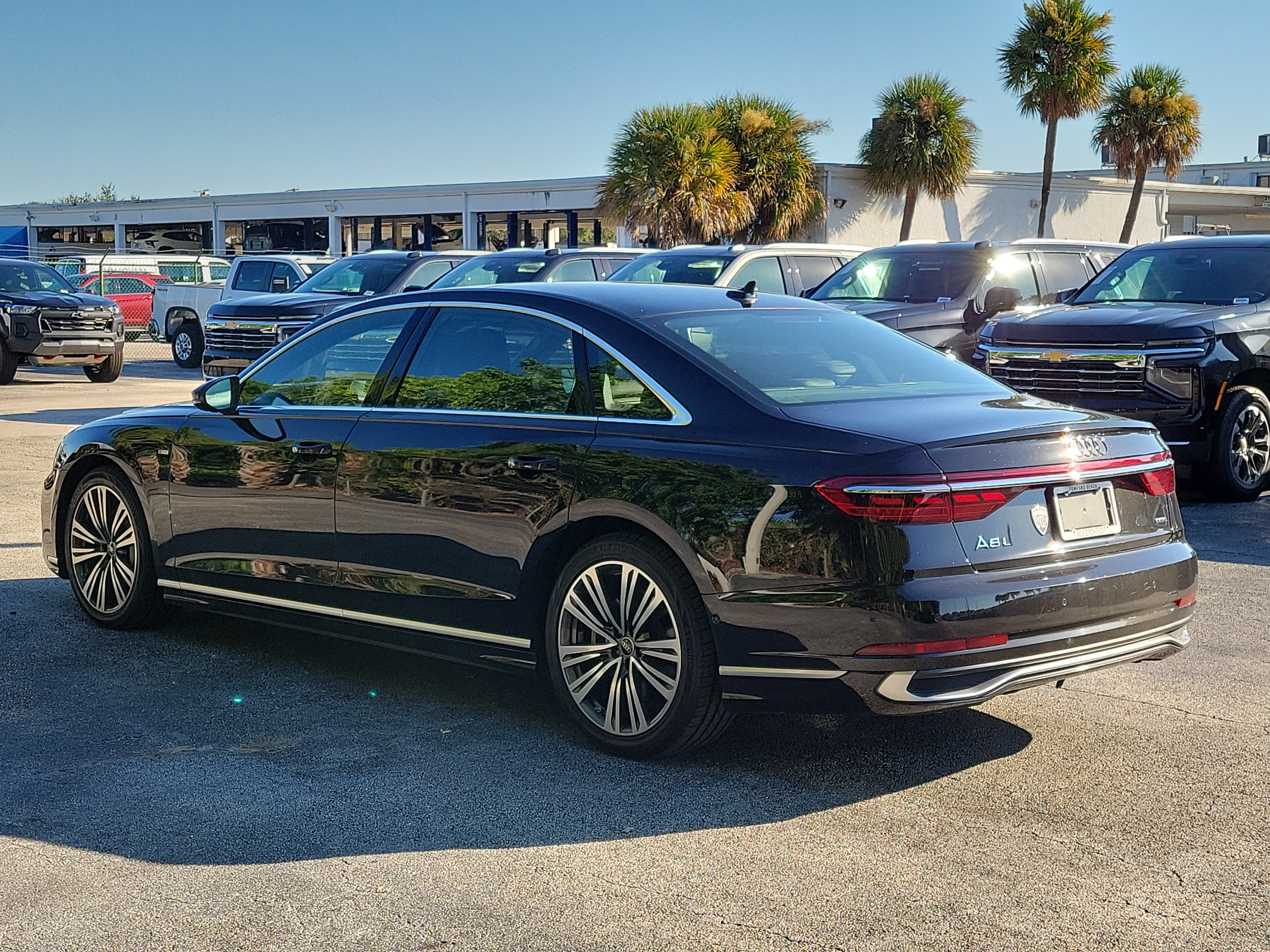 Used 2023 Audi A8 L 3.0T w/ Comfort Plus Package AWD/4WD image 5