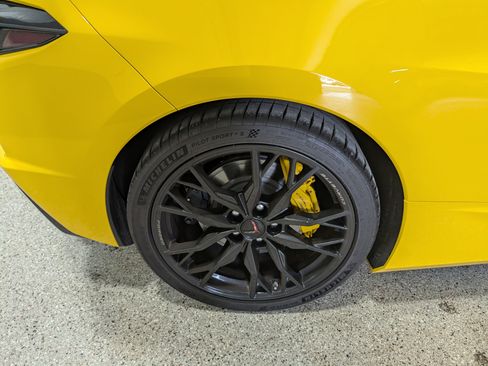Used 2026 Chevrolet Corvette Stingray Premium Cpe w/ Z51 Performance Package RWD image 11