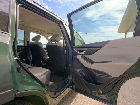 Used 2024 Subaru Forester Premium image 19