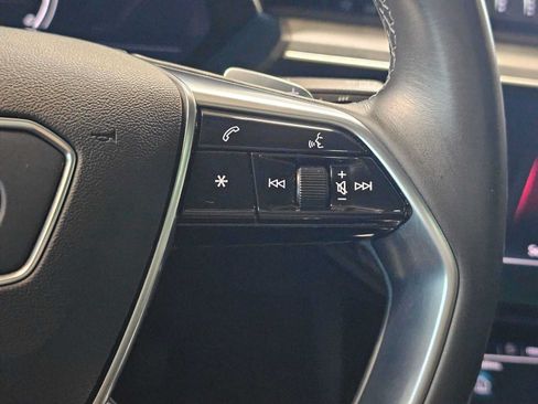 Used 2023 Audi e-tron Premium Plus w/ Premium Plus Package AWD/4WD image 28