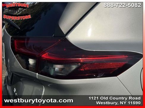 Used 2023 Nissan Rogue SV w/ SV Premium B Package image 11