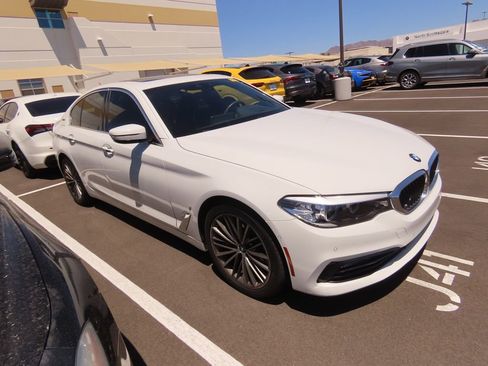 Used 2018 BMW 530e xDrive AWD/4WD image 2