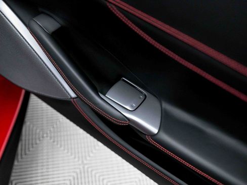 Used 2019 Ferrari Portofino RWD image 69