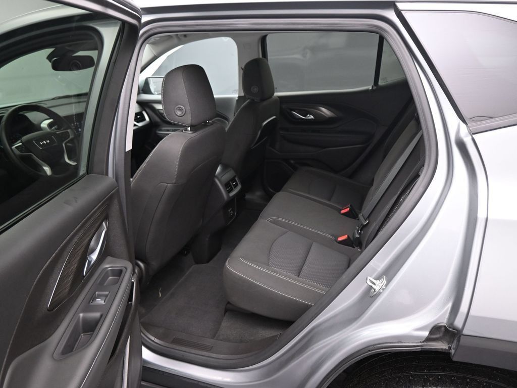 Used 2024 GMC Terrain SLE AWD/4WD image 22