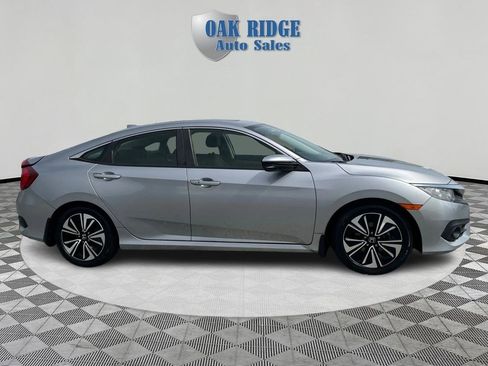 Used 2018 Honda Civic EX-L image 4