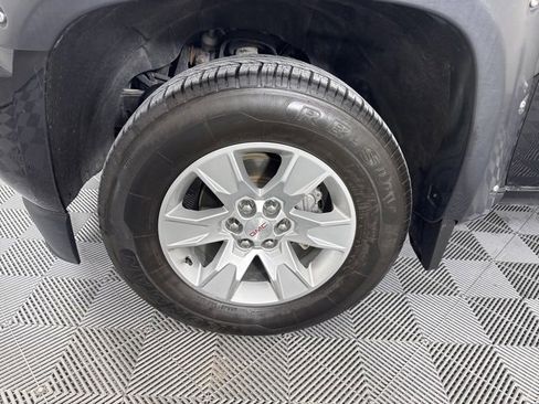 Used 2016 GMC Canyon SLE w/ SLE Convenience Package image 9