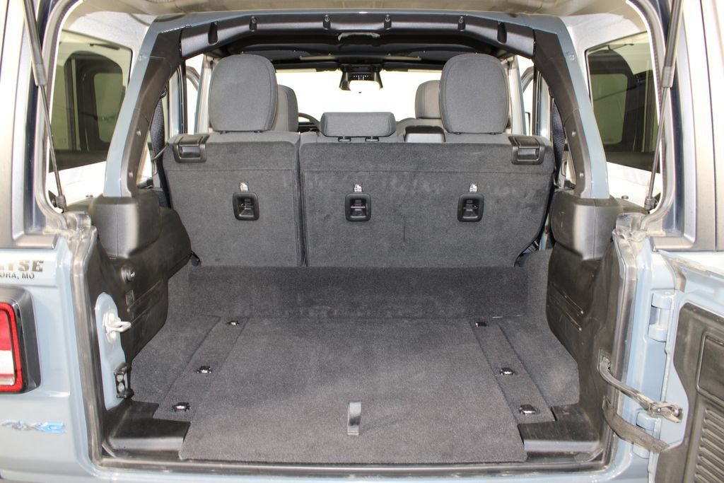 Used 2025 Jeep Wrangler Unlimited Sport S 4xe AWD/4WD image 17
