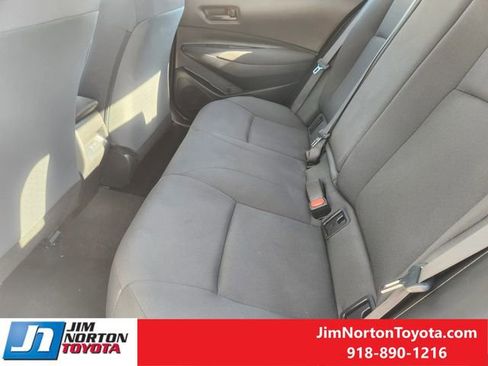 Used 2024 Toyota Corolla LE image 30