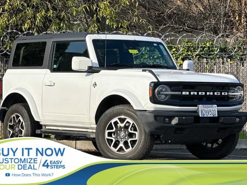 Used 2021 Ford Bronco Outer Banks image 1