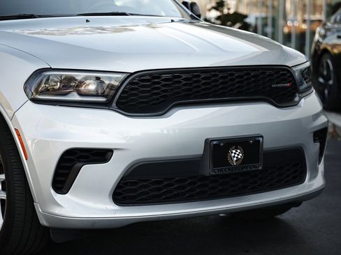 Used 2024 Dodge Durango GT image 2