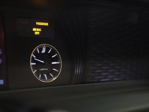 Used 2018 Lexus LC 500 Coupe w/ Sport Package RWD image 31