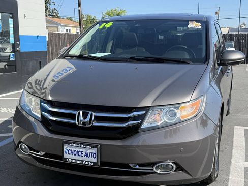 Used 2014 Honda Odyssey Touring Elite image 23