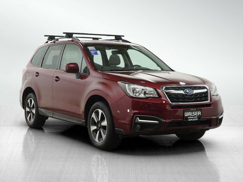 Used 2017 Subaru Forester 2.5i Premium AWD/4WD image 7