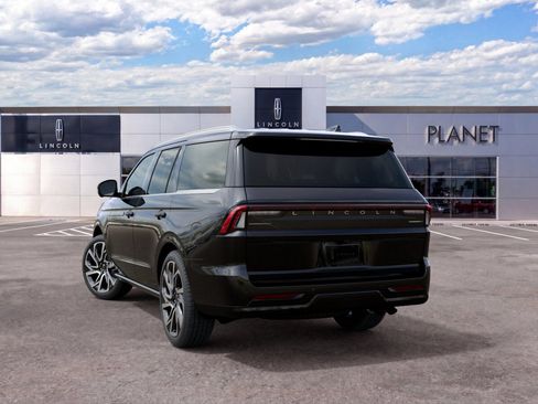 New 2027 Lincoln Navigator Black Label AWD/4WD image 8