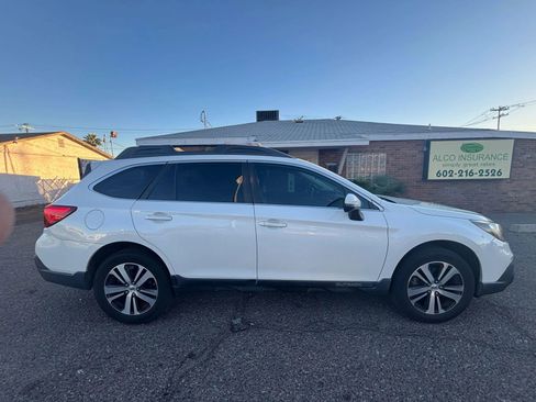 Used 2018 Subaru Outback 2.5i Limited image 5
