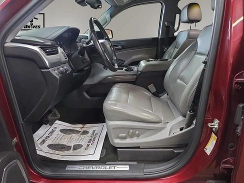 Used 2018 Chevrolet Tahoe LT w/ Luxury Package AWD/4WD image 9