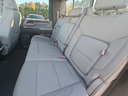 Used 2024 GMC Sierra 2500 SLT w/ SLT Premium Package image 13