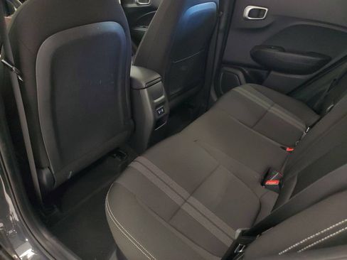 Used 2025 Hyundai Venue SEL FWD image 22