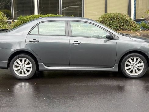 Used 2010 Toyota Corolla S image 4