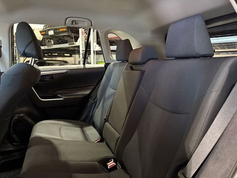 Used 2021 Toyota RAV4 LE image 87