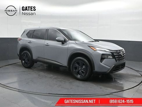 New 2026 Nissan Rogue SV FWD image 4