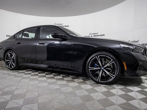 Used 2026 BMW 530i w/ M Sport Package RWD image 2