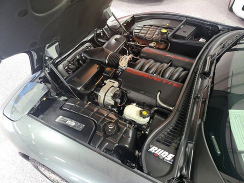 Used 2003 Chevrolet Corvette Coupe RWD image 25
