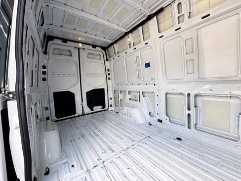 Used 2023 Mercedes-Benz Sprinter 2500 image 37