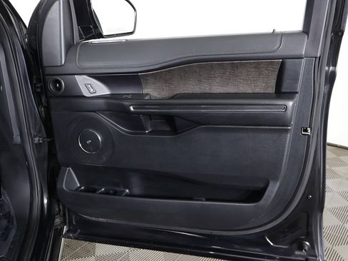Used 2021 Ford Expedition Max Limited AWD/4WD image 31