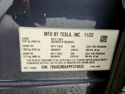 Used 2023 Tesla Model X Plaid image 24