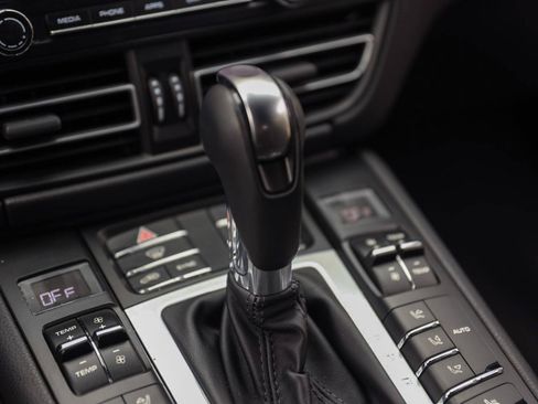 Used 2021 Porsche Macan AWD/4WD image 50