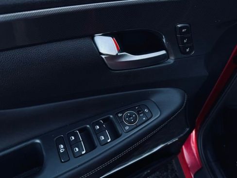 Used 2022 Hyundai Santa Fe Limited w/ Cargo Package image 13