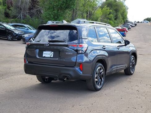 Used 2025 Subaru Forester Premium AWD/4WD image 6