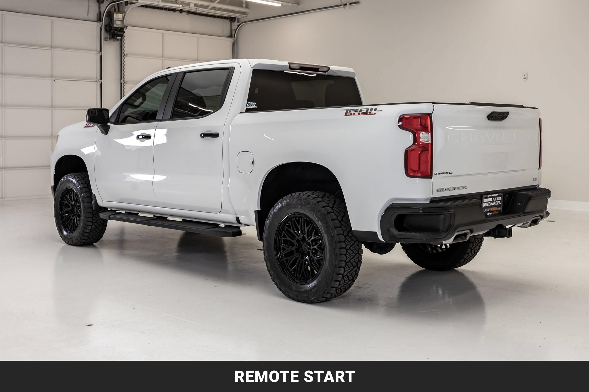 Used 2024 Chevrolet Silverado 1500 LT Trail Boss w/ Protection Package AWD/4WD image 7