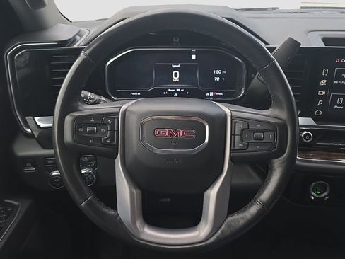 Used 2022 GMC Sierra 1500 Elevation w/ X31 Off-Road Package AWD/4WD image 9