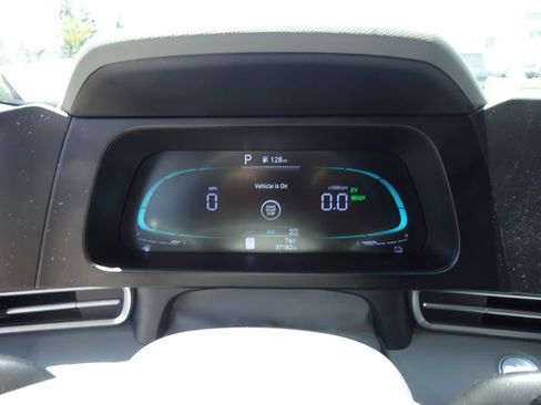 Used 2025 Hyundai Elantra Hybrid FWD image 25